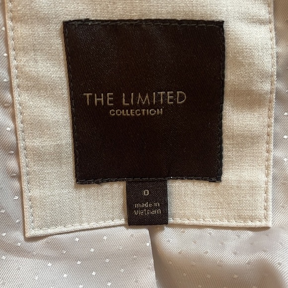 The Limited Cream Blazer with Pockets - Picture 11 of 13